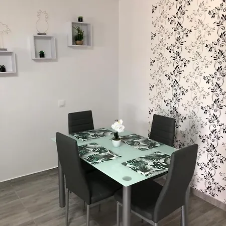 Appartement Tozike Apartman